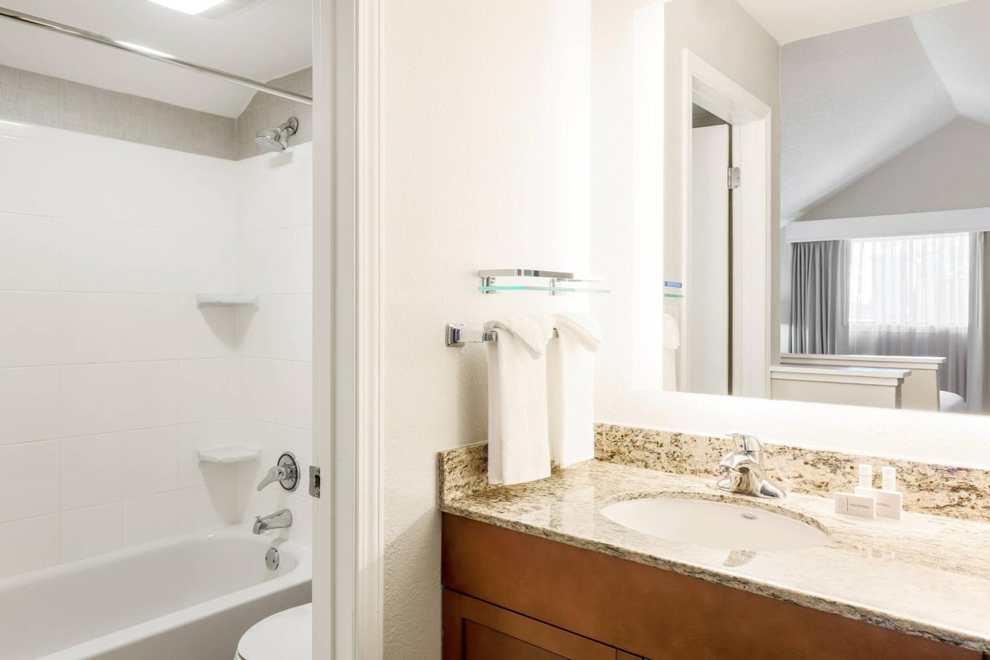 Residence Inn By Marriott Atlanta Cumberland/Galleria Smyrna Exterior photo