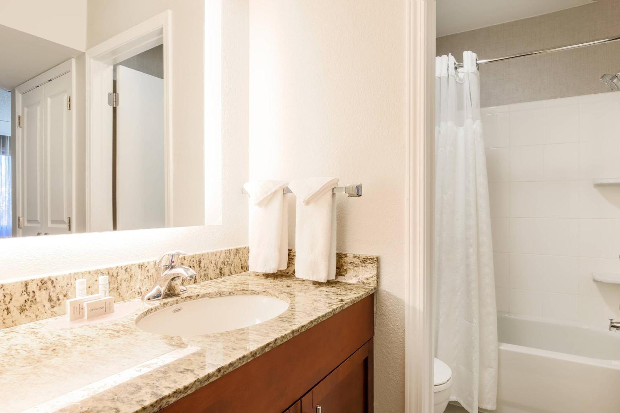 Residence Inn By Marriott Atlanta Cumberland/Galleria Smyrna Exterior photo